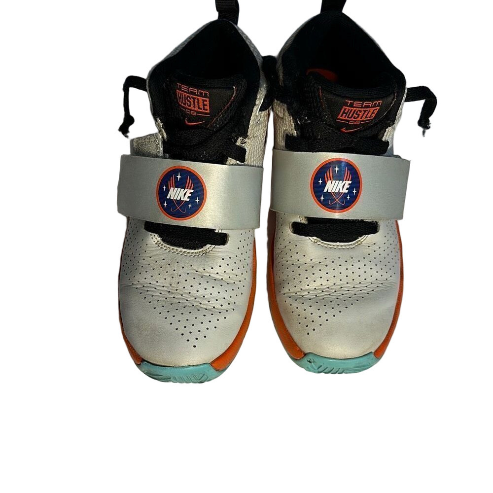 Nike Team Hustle for a 2 Year old Run Training Sneakers